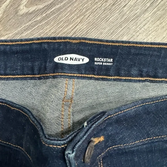 Old Navy Women's Deep Indigo Rockstar Super Skinny Jeans - Picture 3 of 5
